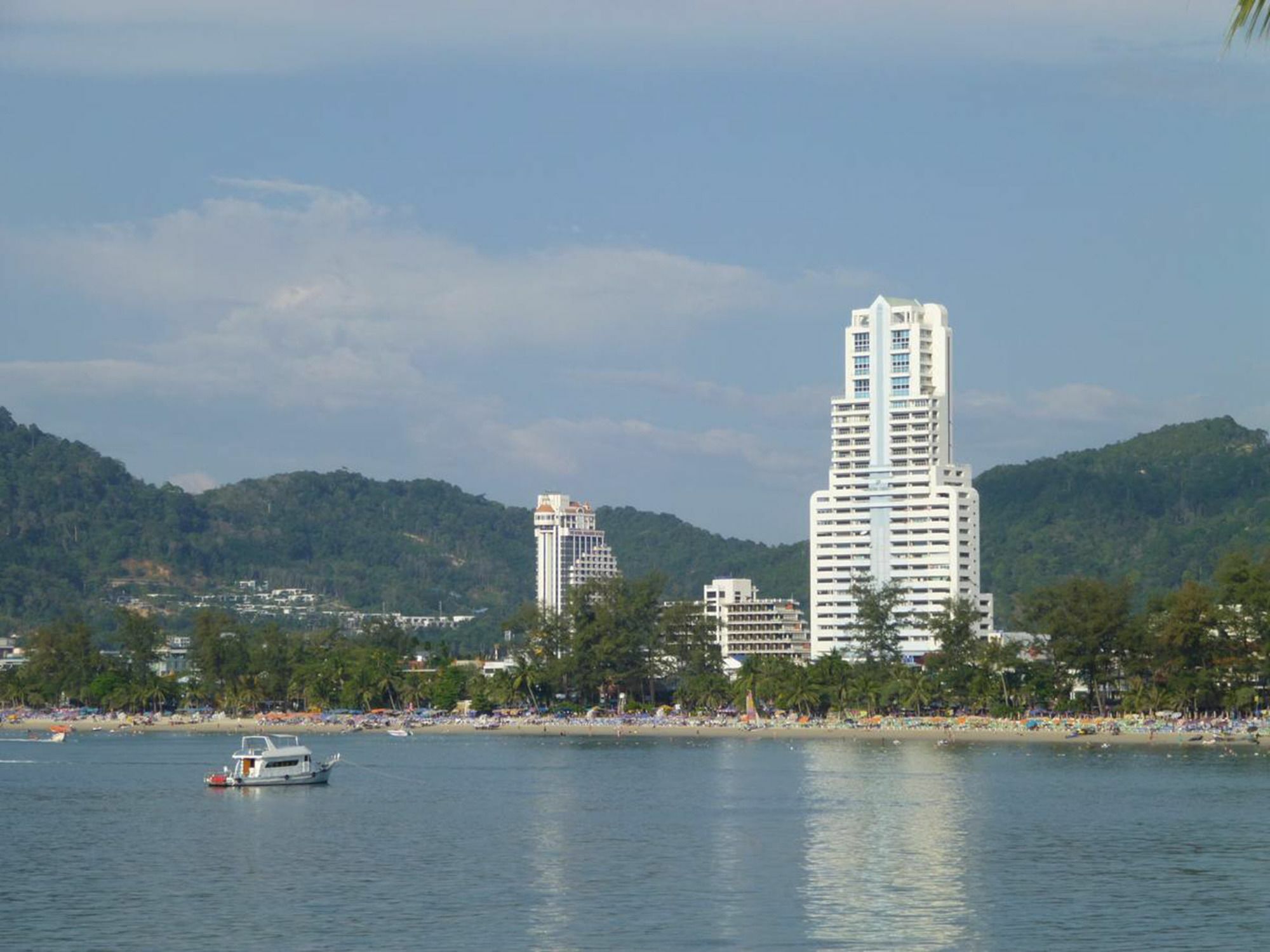 Patong Tower By United 21 Thailand Exterior foto